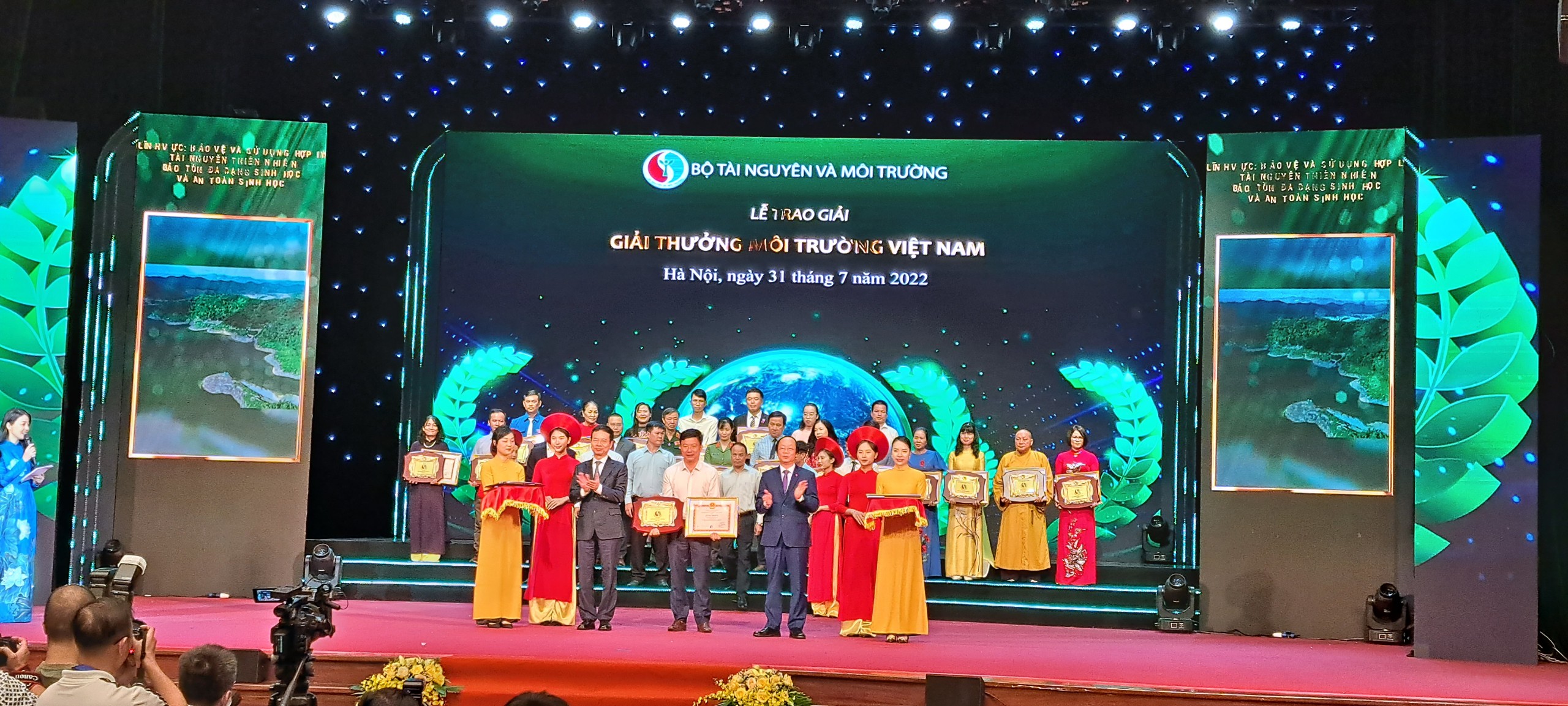 Giải thưởng Môi trường Việt Nam được trao cho Vườn quốc gia Vũ Quang